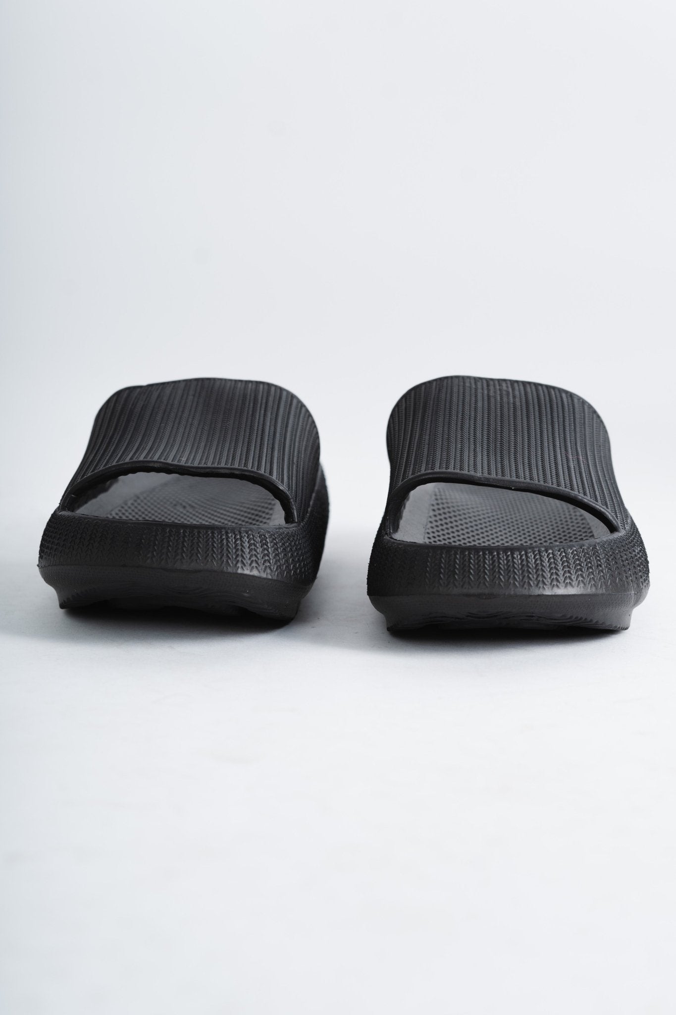 Eva pillow slides black - Stylish shoes - Trendy Staycation Outfits at Lush Fashion Lounge Boutique in Oklahoma City