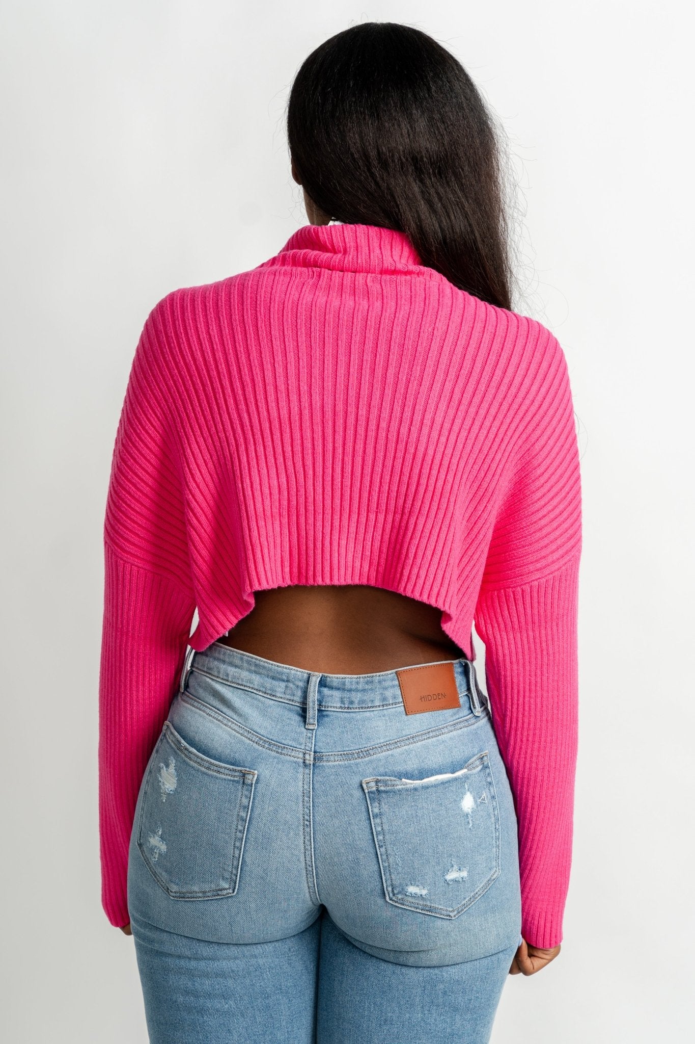 Crop turtleneck sweater pink