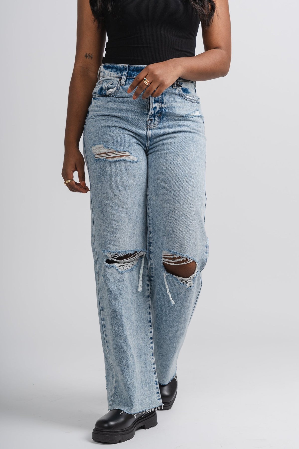 Hidden high rise dad jeans medium blue | Lush Fashion Lounge: boutique women's jeans, fashion jeans for women, affordable fashion jeans, cute boutique jeans