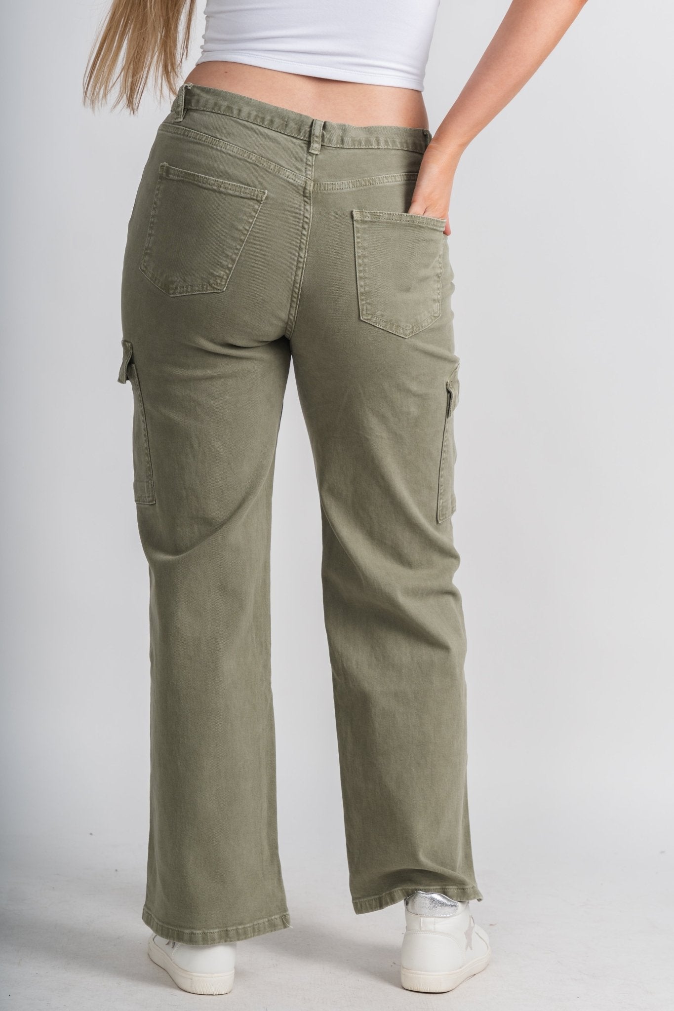 Cargo straight jeans olive green | Lush Fashion Lounge: boutique women's jeans, fashion jeans for women, affordable fashion jeans, cute boutique jeans