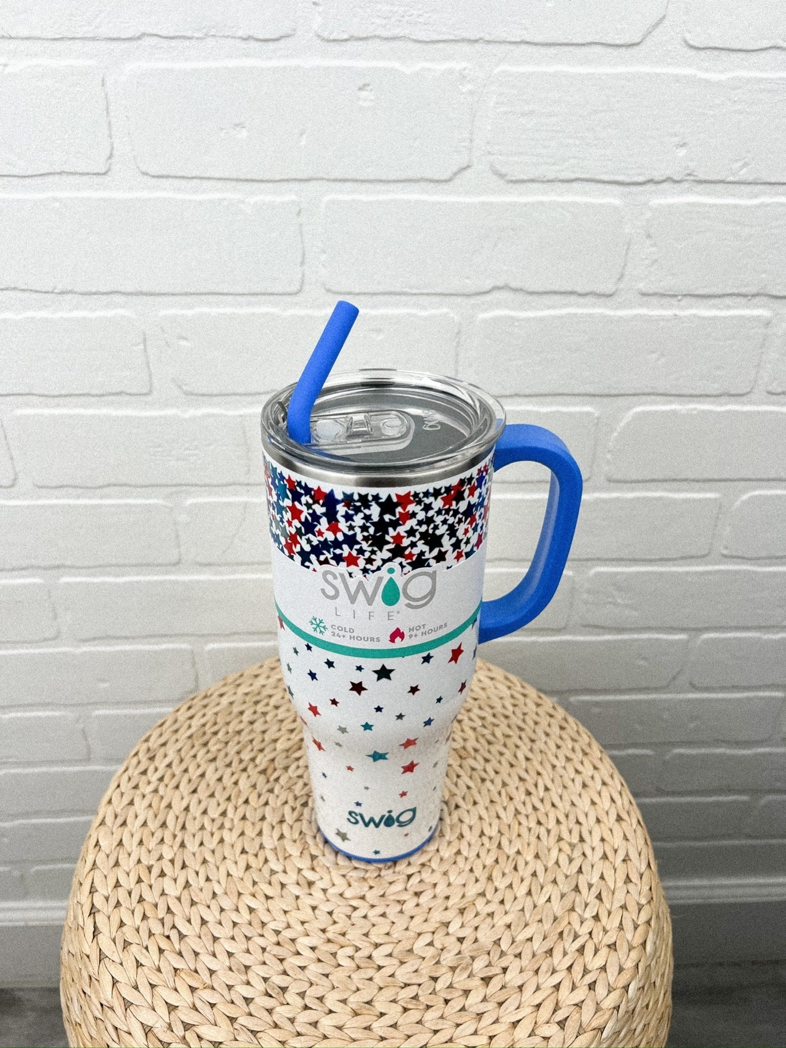 Swig Star Spangled 40oz tumbler - Stylish Cup - Trendy American Summer Fashion at Lush Fashion Lounge Boutique in Oklahoma