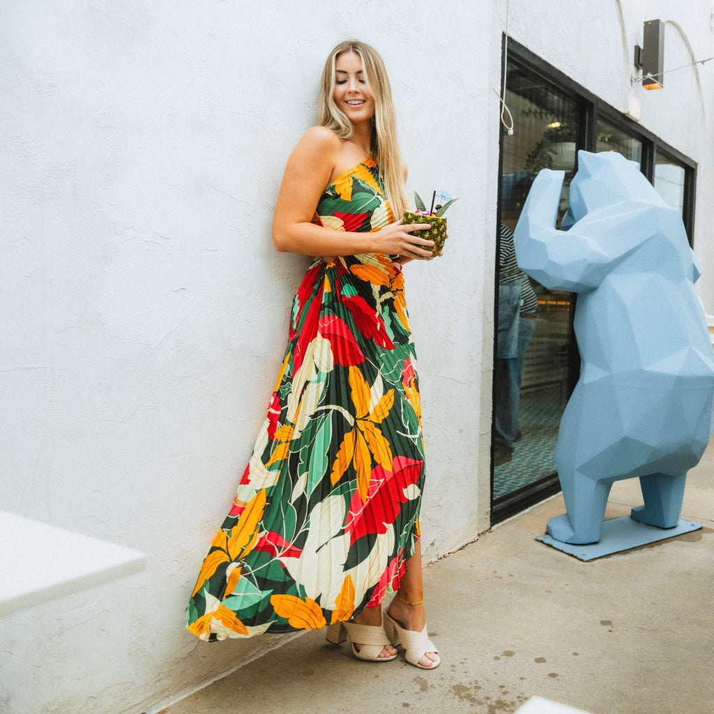 Floral maxi dress from Lush Fashion Lounge boutique in Oklahoma. Fun colorful pleated vacation dress 
