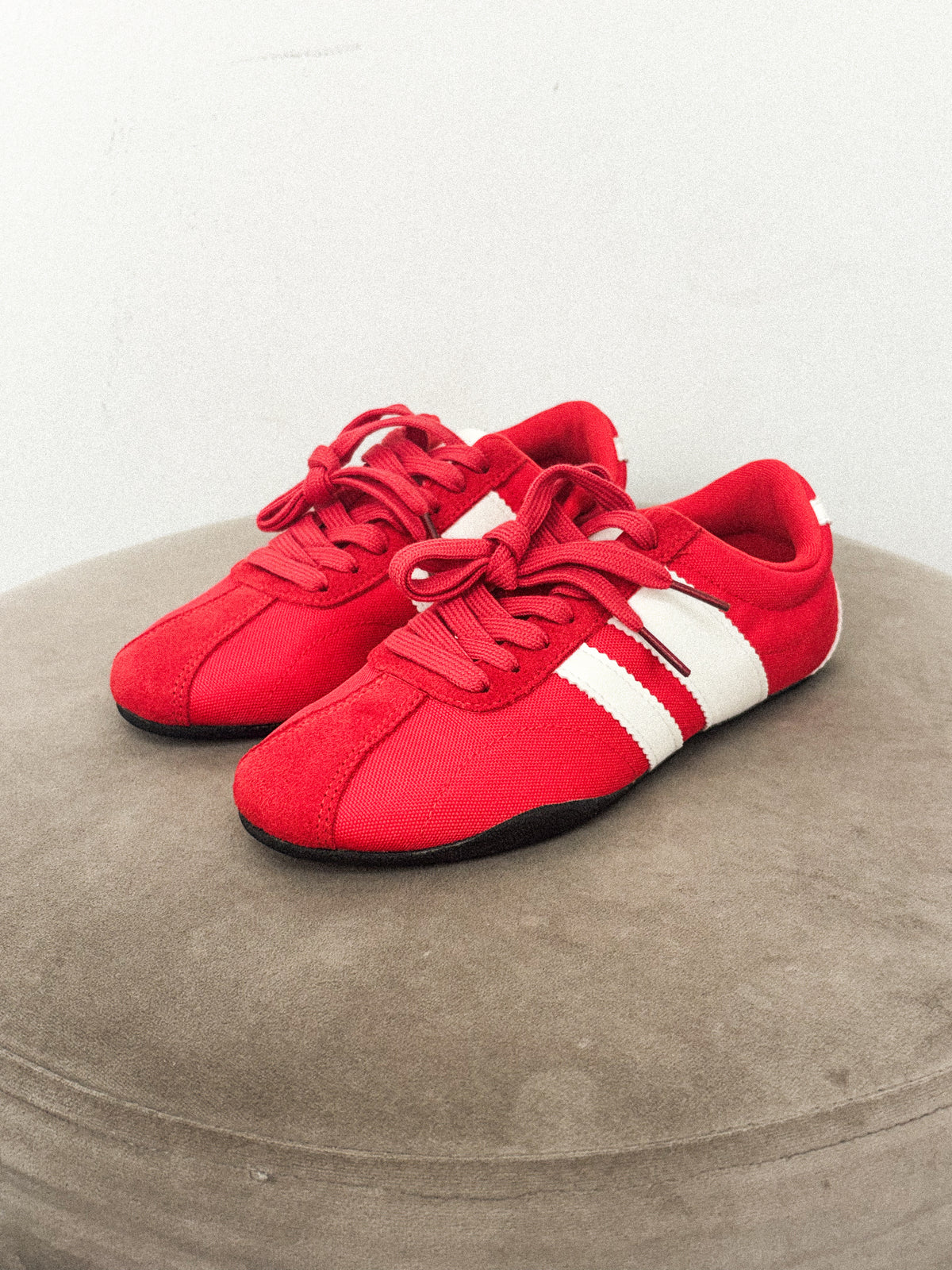 Target lace up sneaker red/white - Cute sneakers - Trendy Shoes at Lush Fashion Lounge Boutique in Oklahoma City