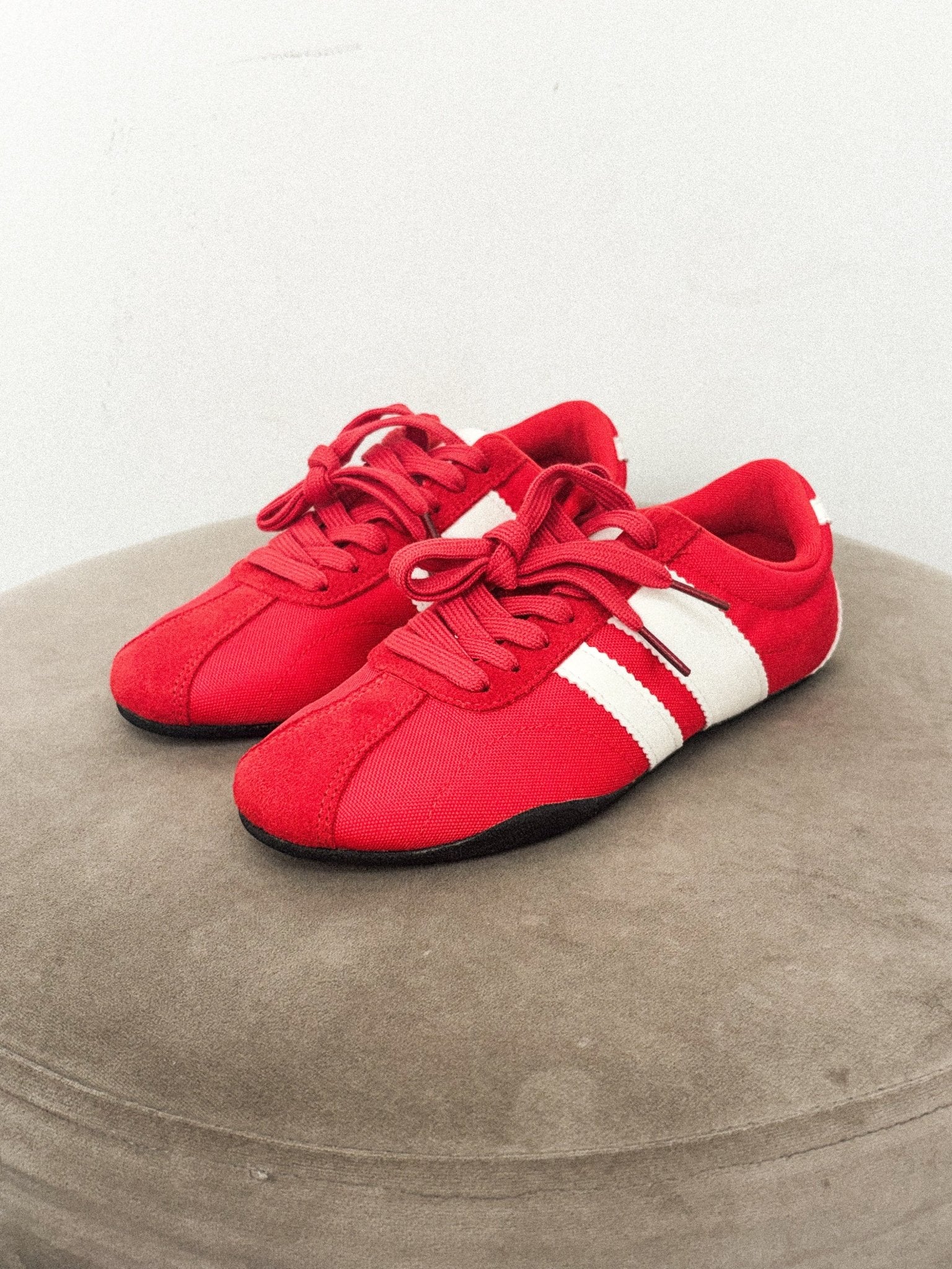 Target lace up sneaker red/white - Cute sneakers - Trendy Shoes at Lush Fashion Lounge Boutique in Oklahoma City