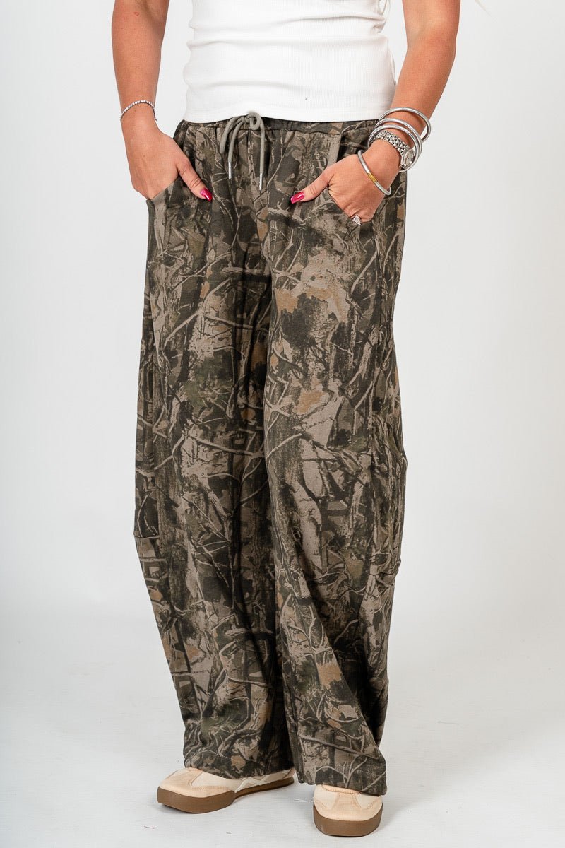 Camo barrel sweatpants olive