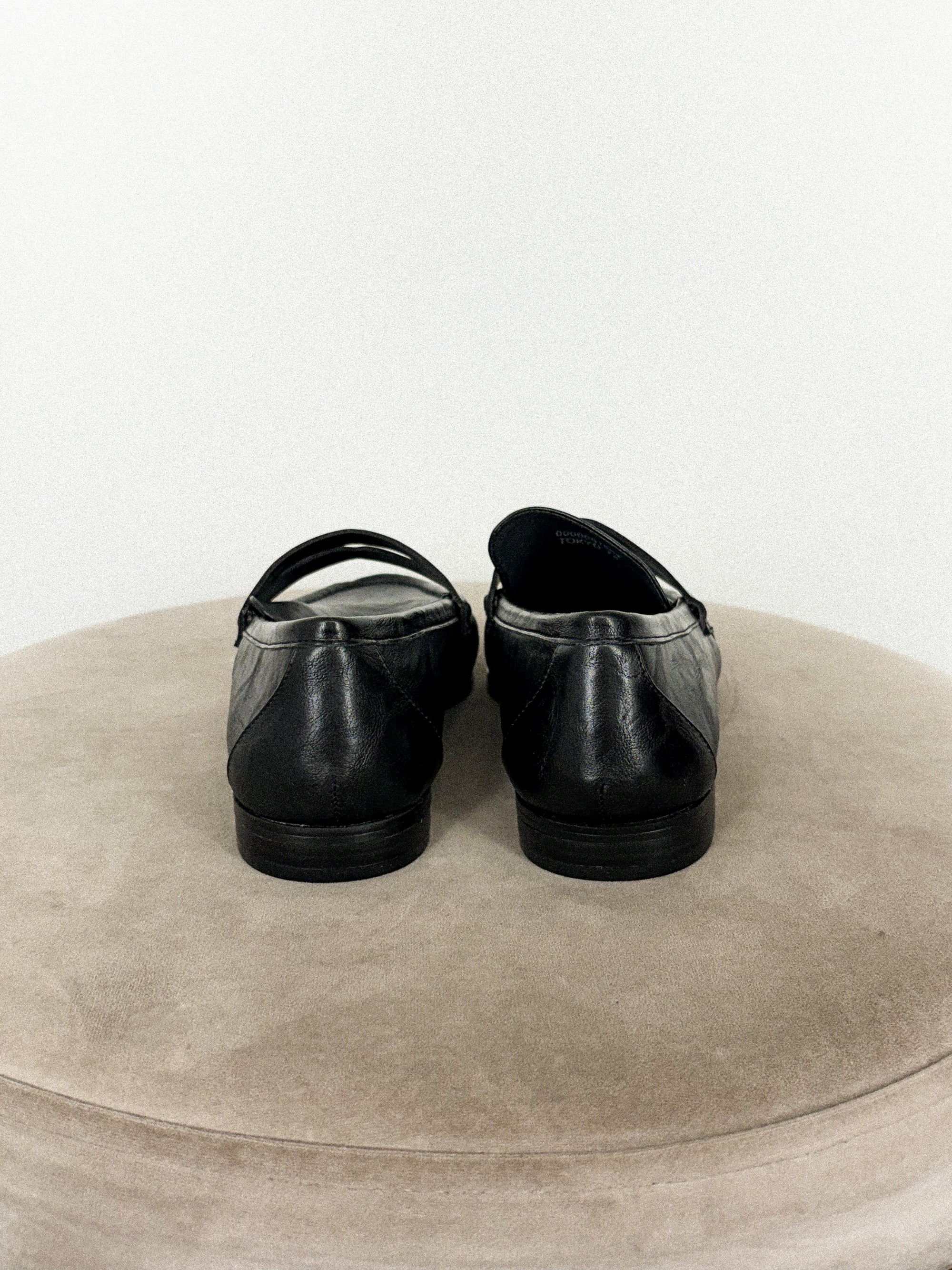 Tokyo slip on loafer black