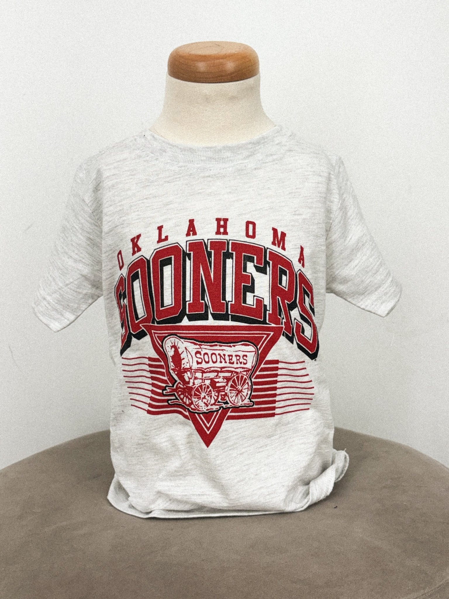 OU KIDS OU schooner triangle t-shirt ash T-shirt | Lush Fashion Lounge Trendy Oklahoma University Sooners Apparel & Cute Gameday T-Shirts