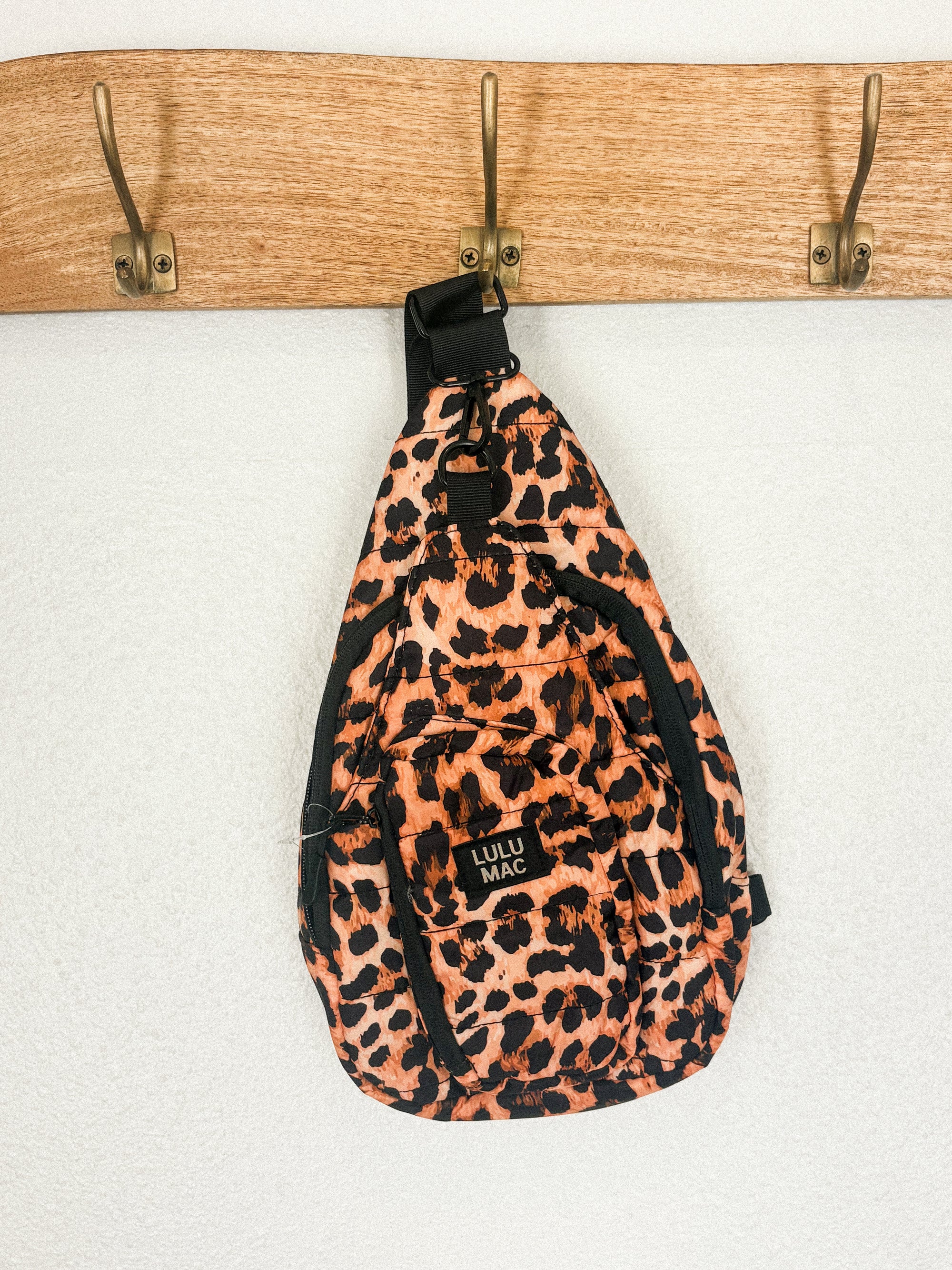LuLu Mac puffer sling bag leopard