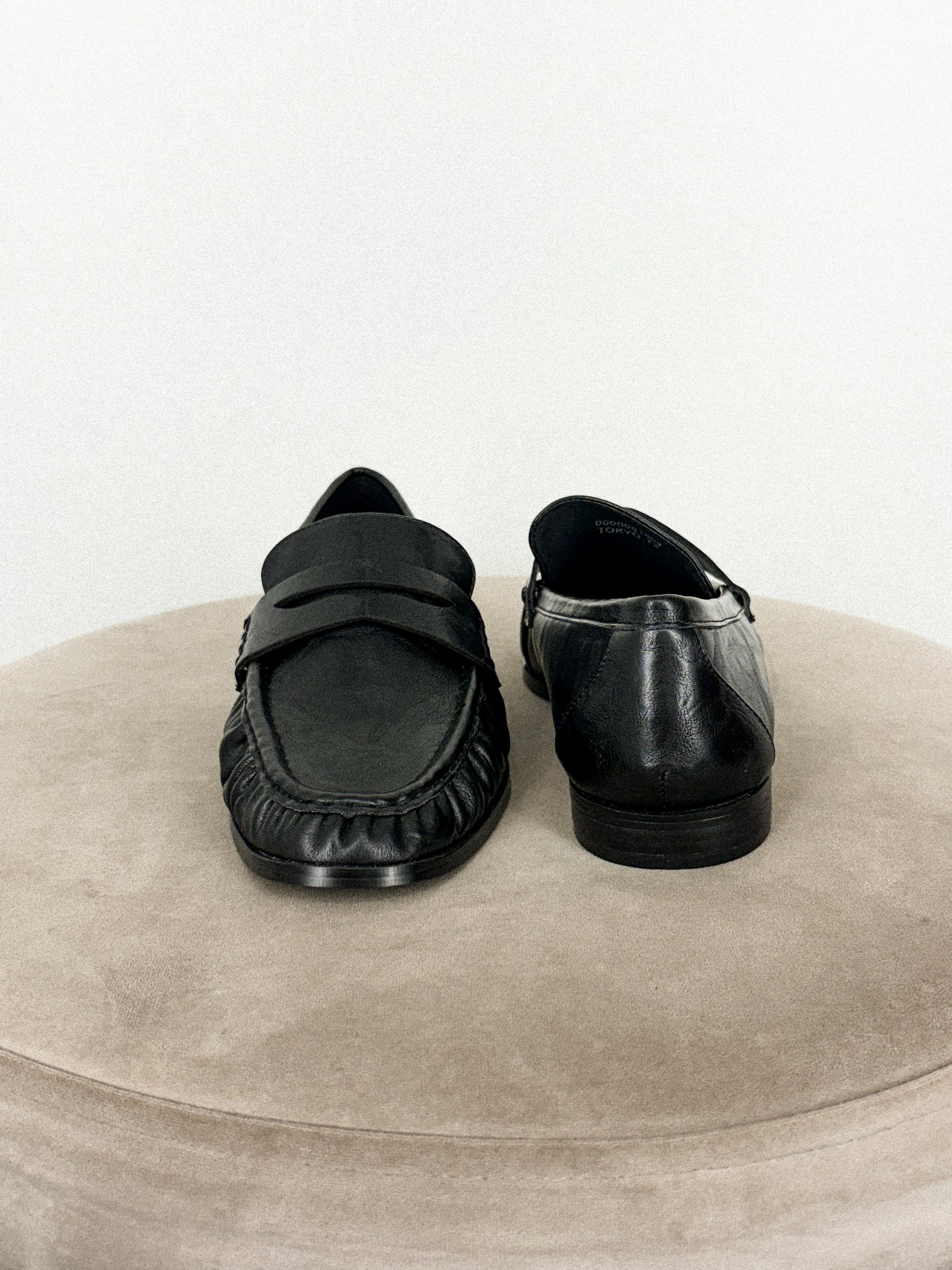 Tokyo slip on loafer black