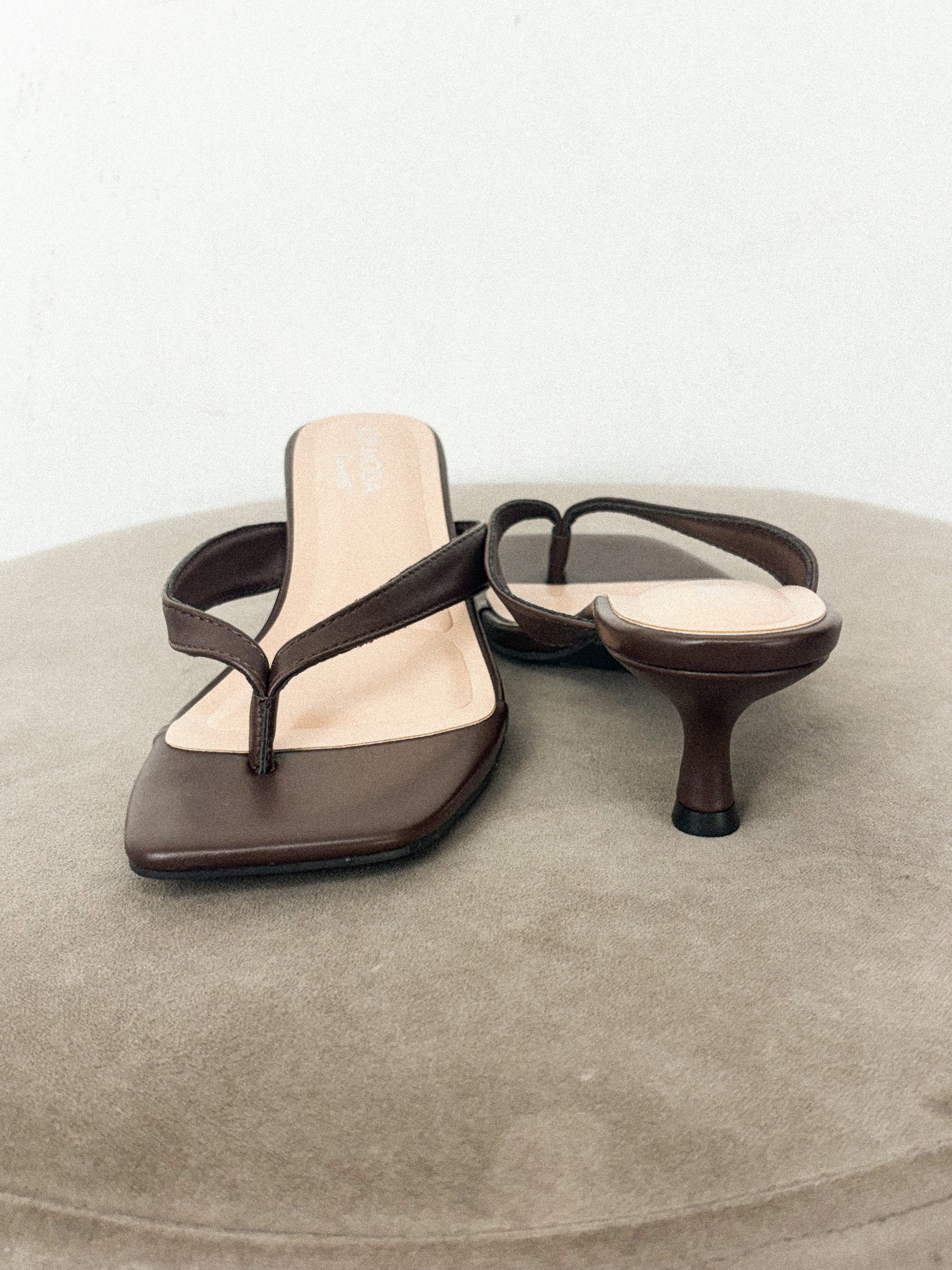Lettie flip flop kitten heel brown
