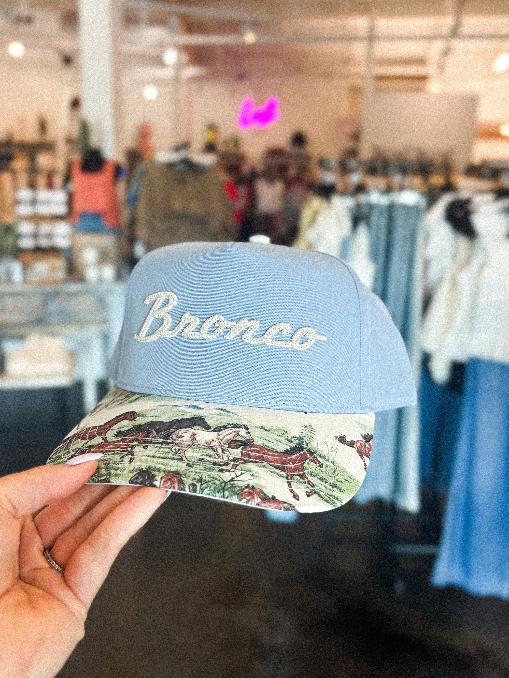 Bronco buckhorn hat light blue multi