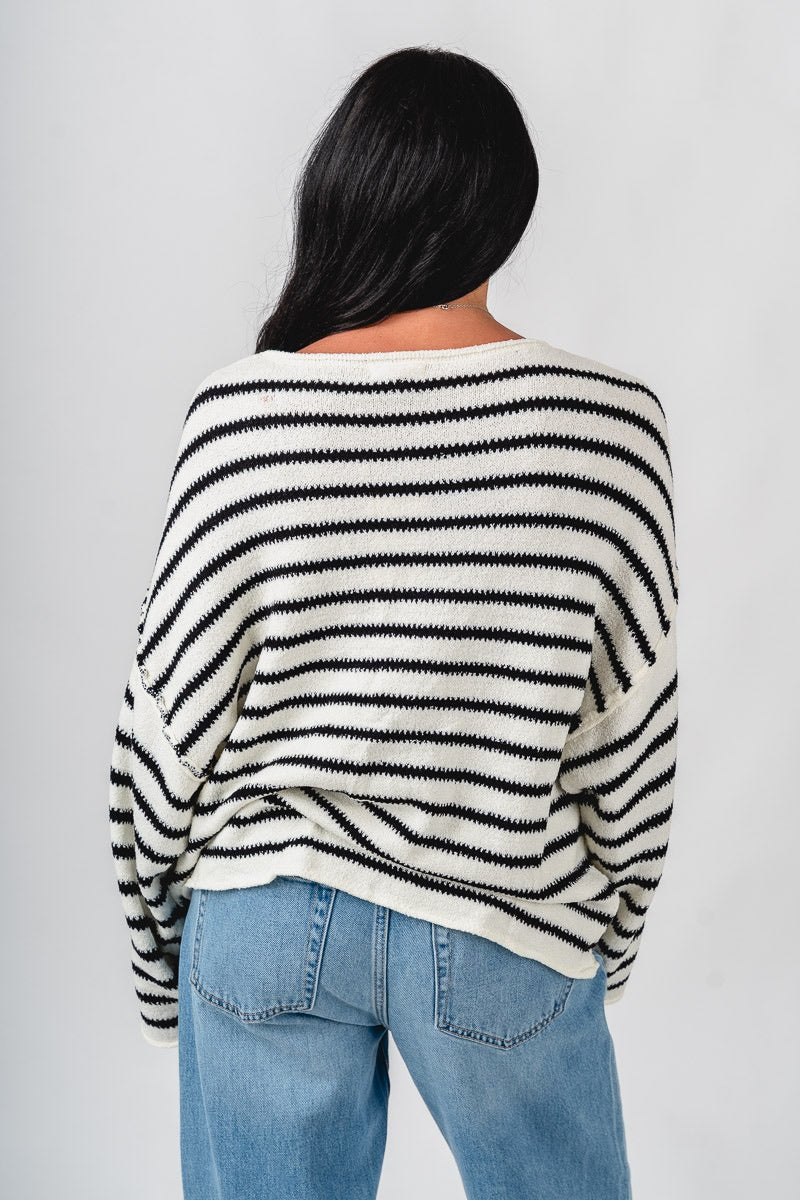 Striped oversized sweater cream/black