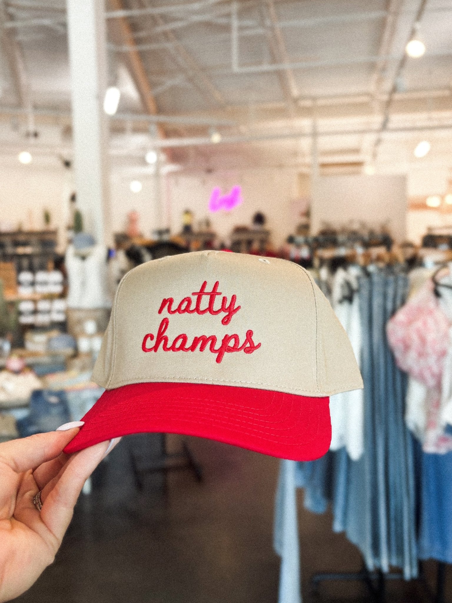 Natty Champs two tone hat khaki/red