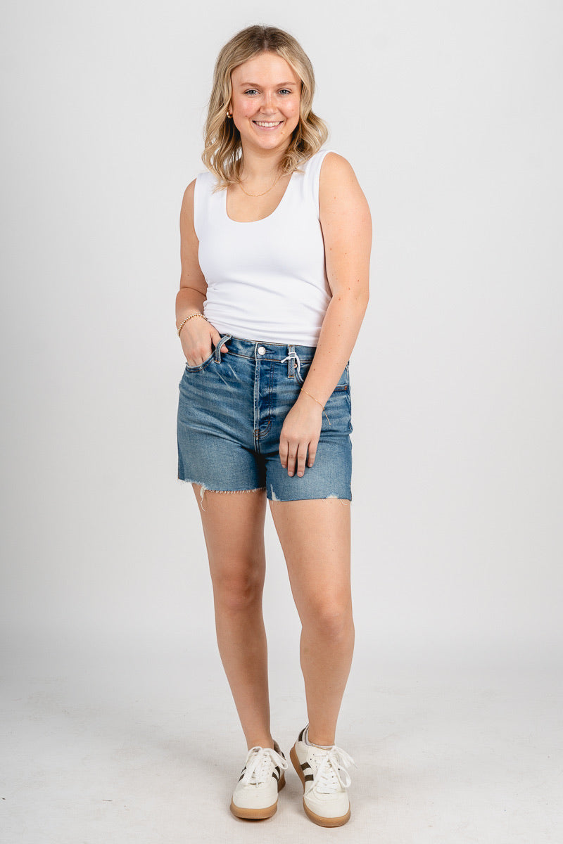 Daze high rise bottom line shorts vibe check