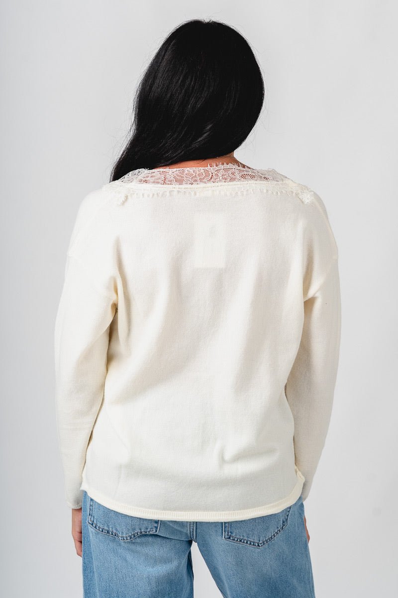 Lace trim sweater cream