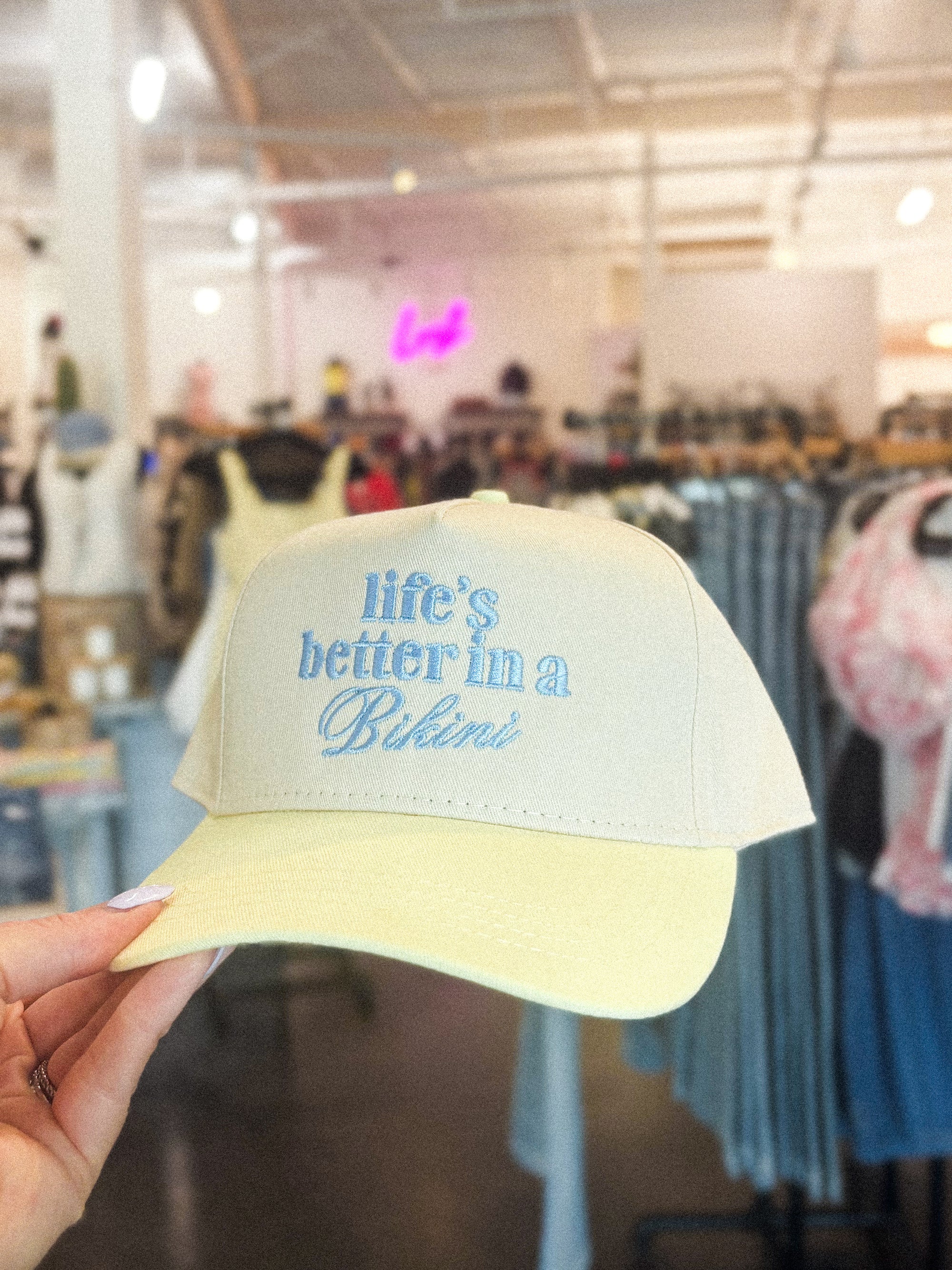 Life's better in a bikini hat natural/yellow