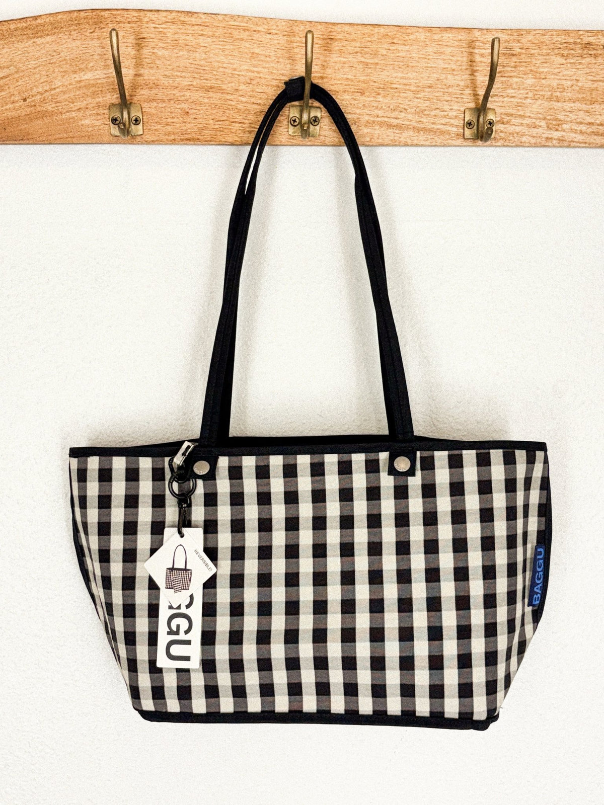 Baggu medium nylon reversible tote black mix - Trendy Bags at Lush Fashion Lounge Boutique in Oklahoma City