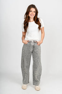 Vervet high rise leopard barrel jeans grey | Lush Fashion Lounge: boutique women's jeans, fashion jeans for women, affordable fashion jeans, cute boutique jeans