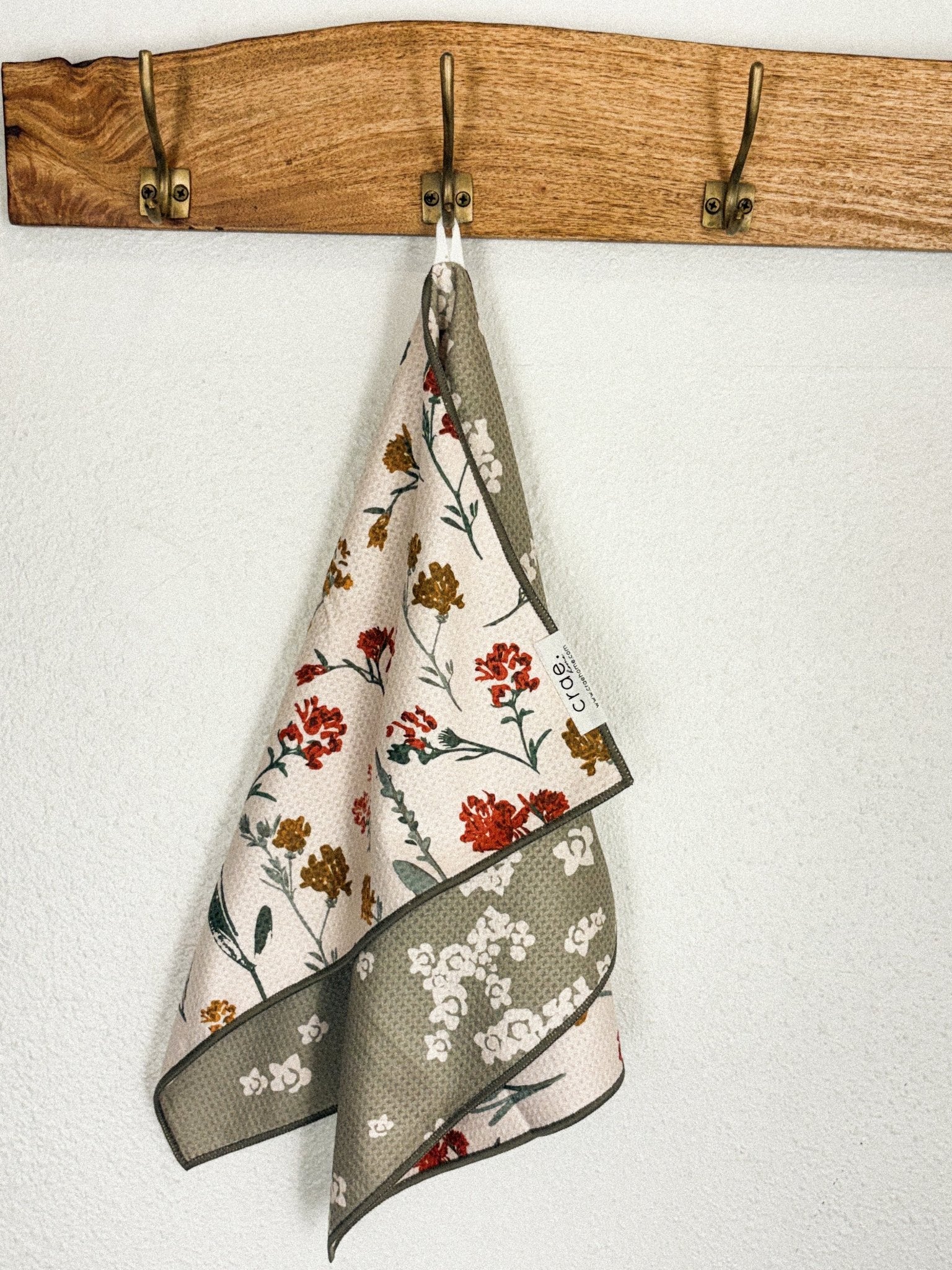 Crae reversible hand towel mallory - Trendy Gifts at Lush Fashion Lounge Boutique in Oklahoma City