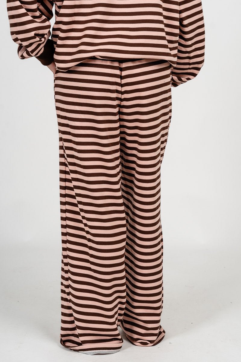 Striped sweatpants pink/brown | Lush Fashion Lounge: women's boutique pants, boutique women's pants, affordable boutique pants, women's fashion pants
