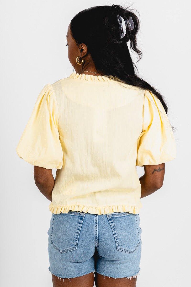 Ruffle bubble sleeve top banana