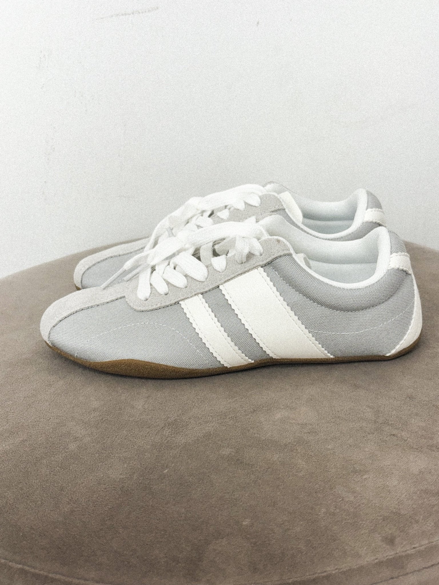 Target lace up sneaker grey/white - Trendy sneakers - Fashion Shoes at Lush Fashion Lounge Boutique in Oklahoma City