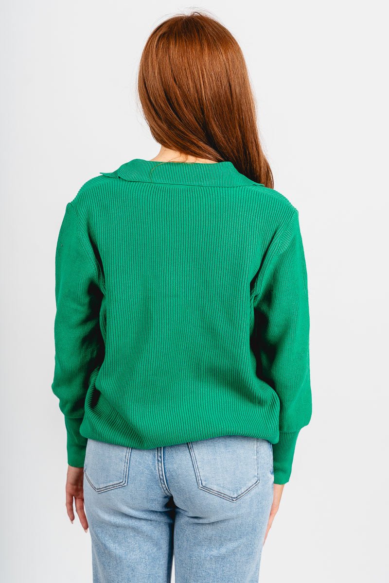 Collared v-neck sweater green