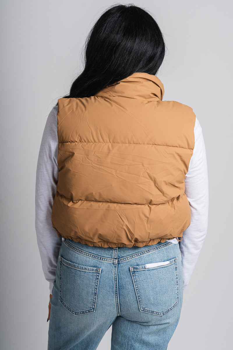 Crop puffer vest camel