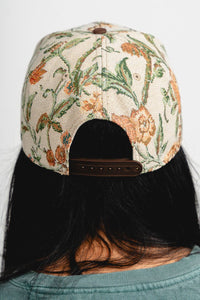 Willie Nelson Archibald hat cream - Vintage Band T-Shirts and Sweatshirts at Lush Fashion Lounge Boutique in Oklahoma City