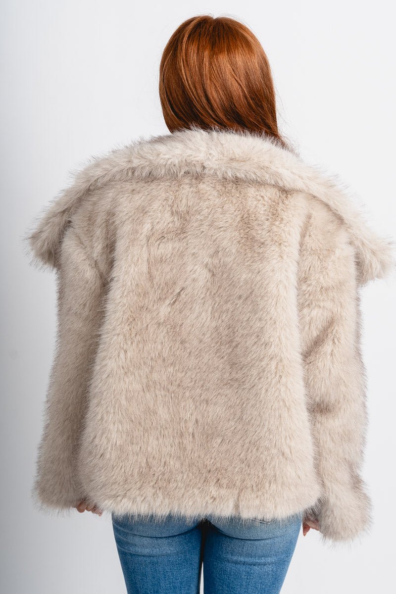 Faux fur jacket khaki