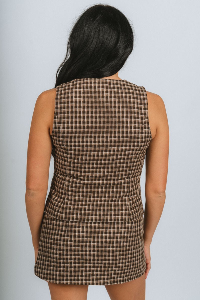 Sleeveless plaid vest brown