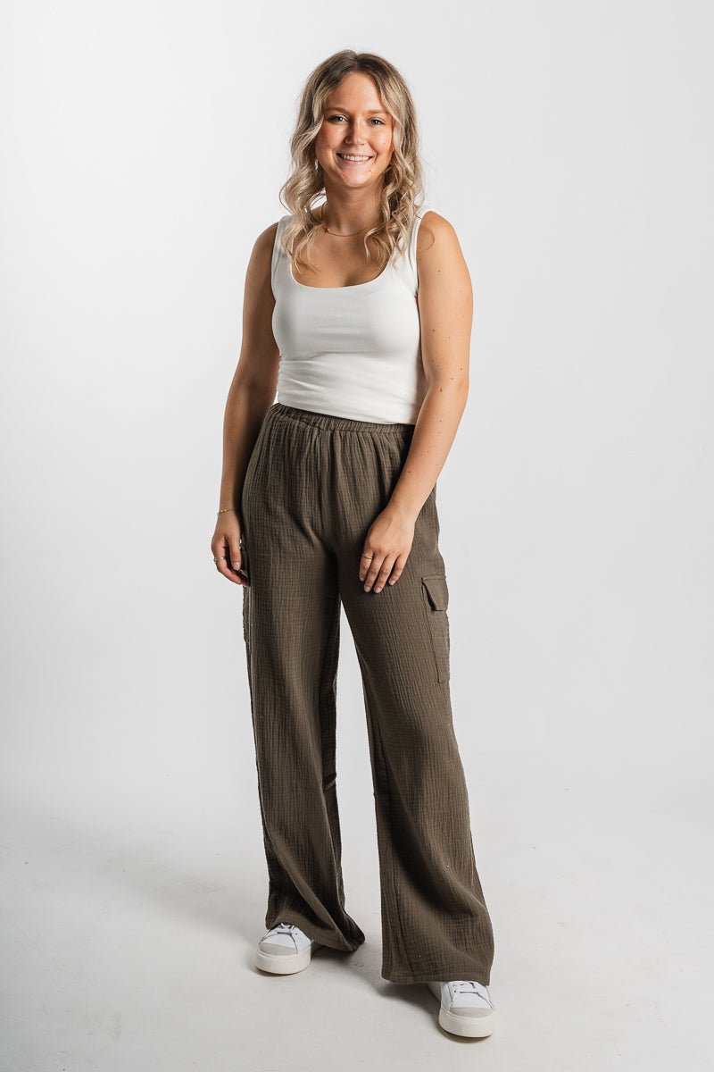 Gauze cargo pants dark olive | Lush Fashion Lounge: women's boutique pants, boutique women's pants, affordable boutique pants, women's fashion pants