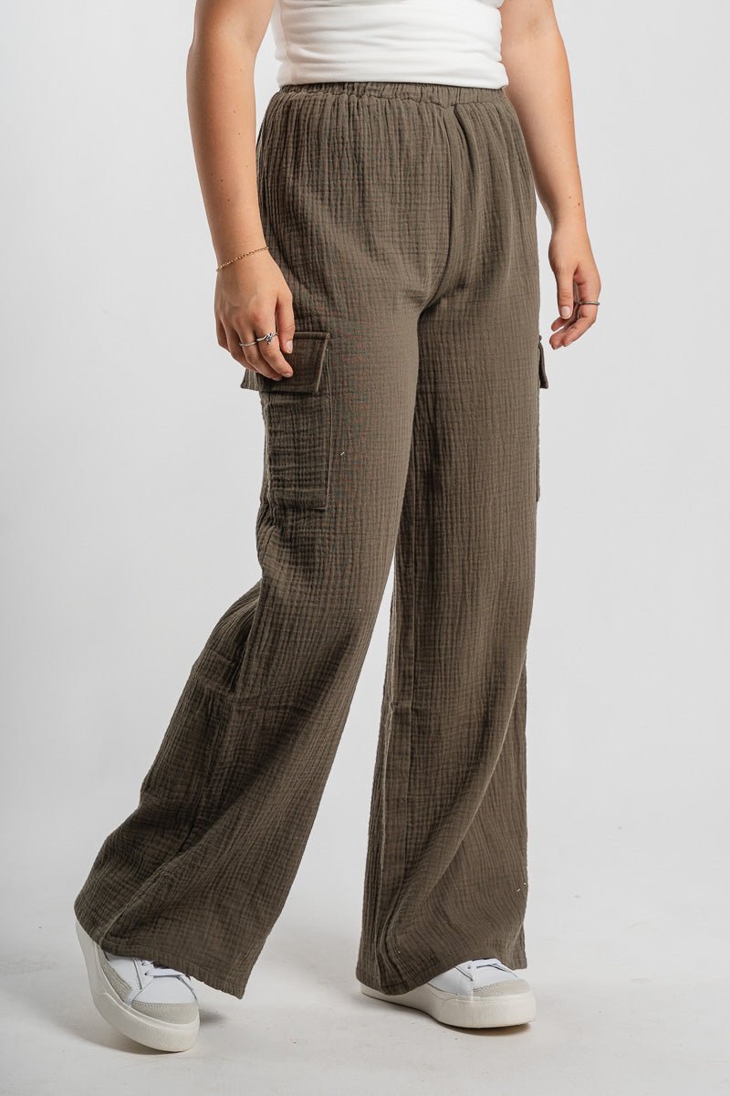 Gauze cargo pants dark olive | Lush Fashion Lounge: women's boutique pants, boutique women's pants, affordable boutique pants, women's fashion pants