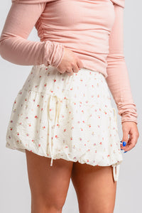 Floral bubble mini skirt ivory | Lush Fashion Lounge: boutique fashion skirts, affordable boutique skirts, cute affordable skirts