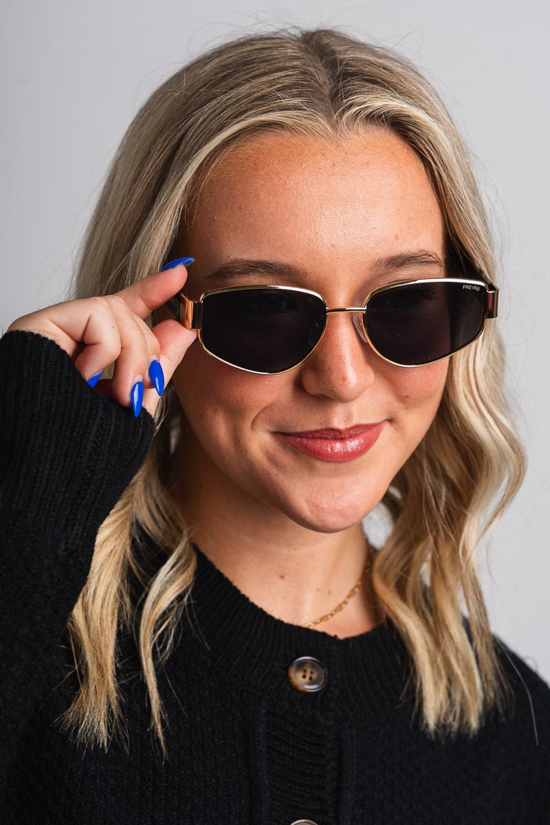 Freyr's Delilah sunglasses gold/grey - Trendy Sunglasses - Cute Vacation Collection at Lush Fashion Lounge Boutique in Oklahoma City