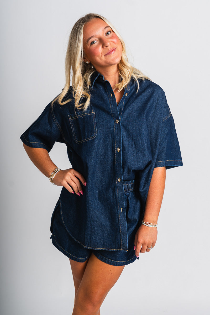 Short sleeve denim shirt dark