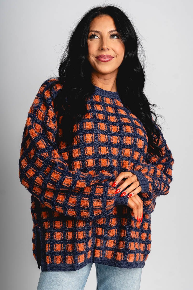 Checkered sweater navy/rust - Trendy OKC Apparel at Lush Fashion Lounge Boutique in Oklahoma City