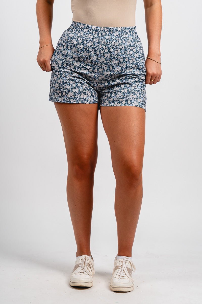 Floral shorts navy - Trendy shorts - Fashion Shorts at Lush Fashion Lounge Boutique in Oklahoma City