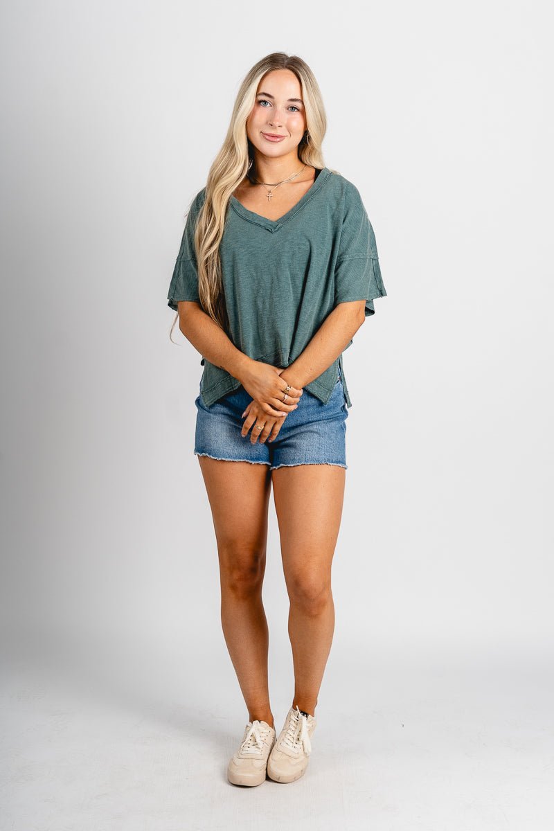 Boxy v-neck short sleeve t-shirt dark teal