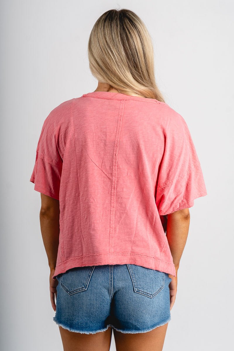 Boxy v-neck short sleeve t-shirt taffy pink