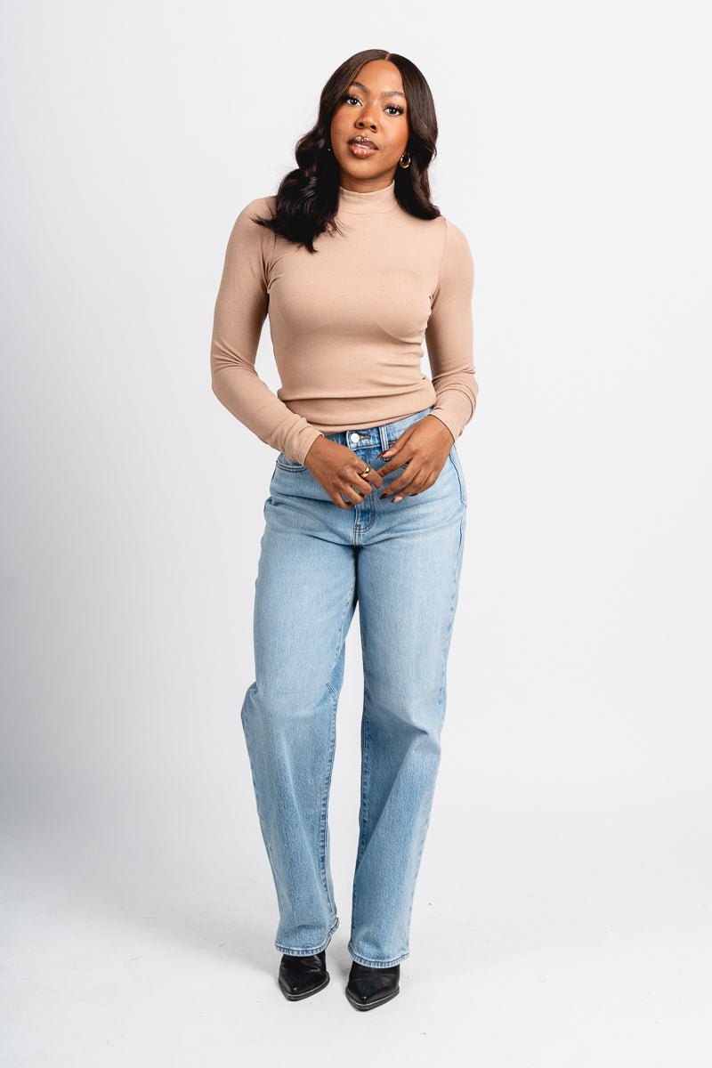Long sleeve mock neck top oak