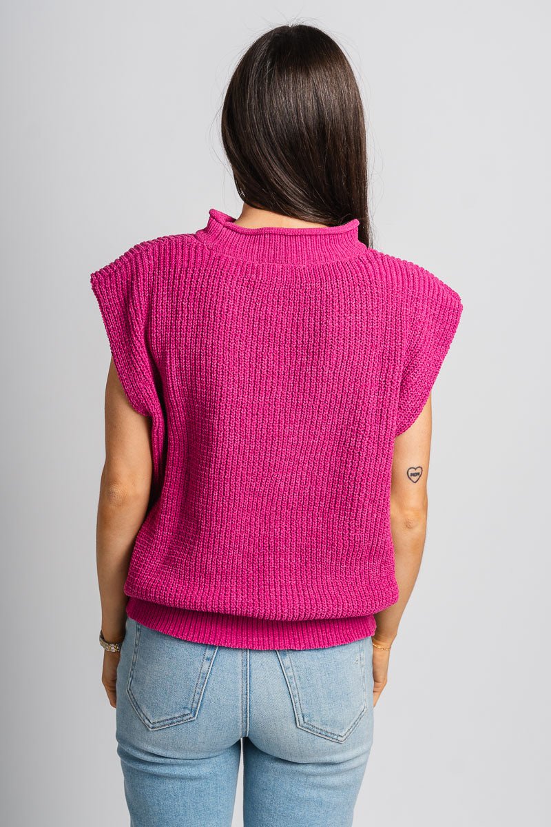 Sleeveless mock neck sweater pink