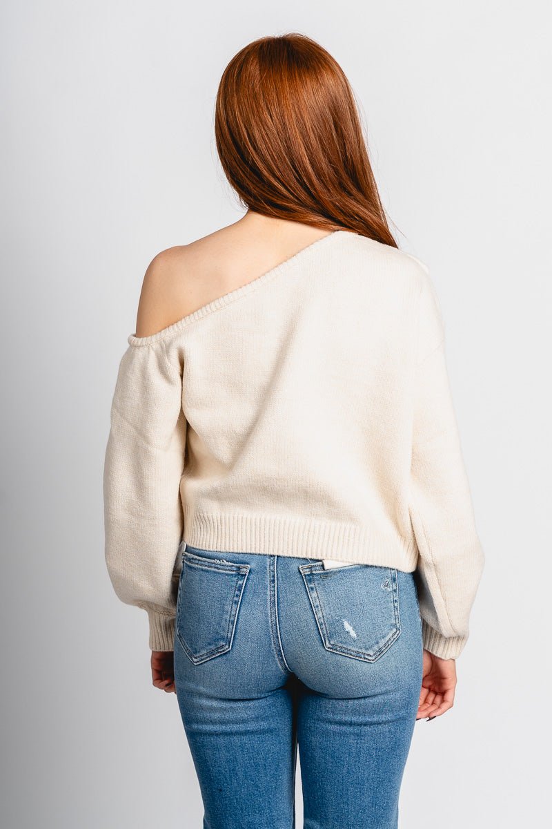 Asymmetrical sweater cream