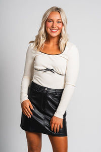 Faux leather skirt black | Lush Fashion Lounge: boutique fashion skirts, affordable boutique skirts, cute affordable skirts