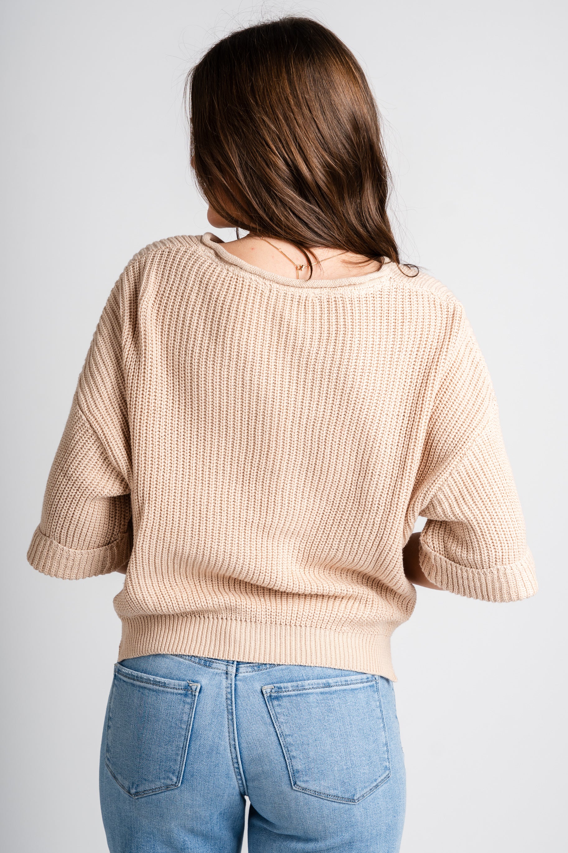 Notch neck sweater taupe