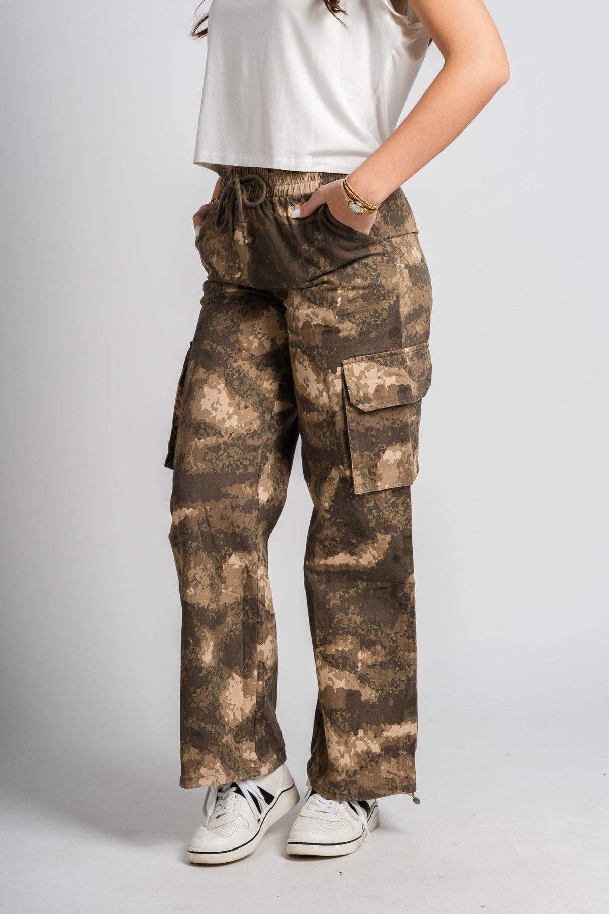 Camo wide leg pants olive | Lush Fashion Lounge: women's boutique pants, boutique women's pants, affordable boutique pants, women's fashion pants