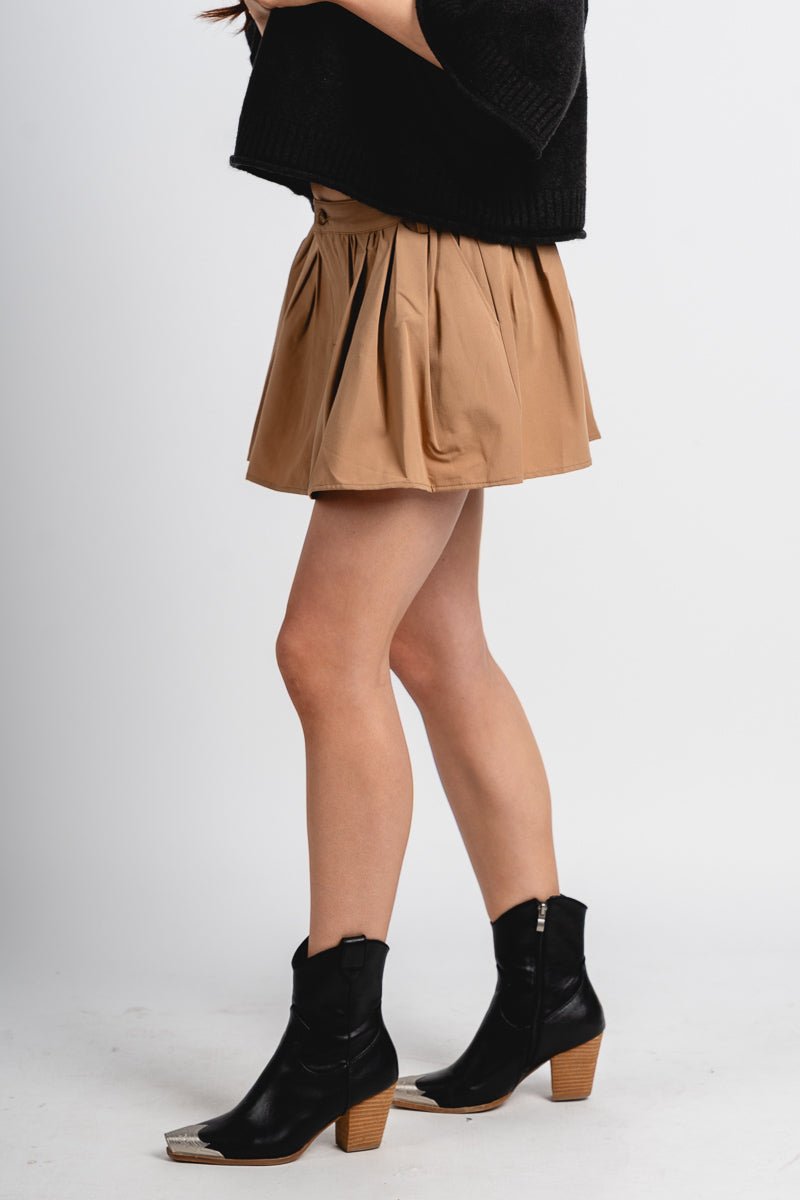 Mid rise pleated skort tan