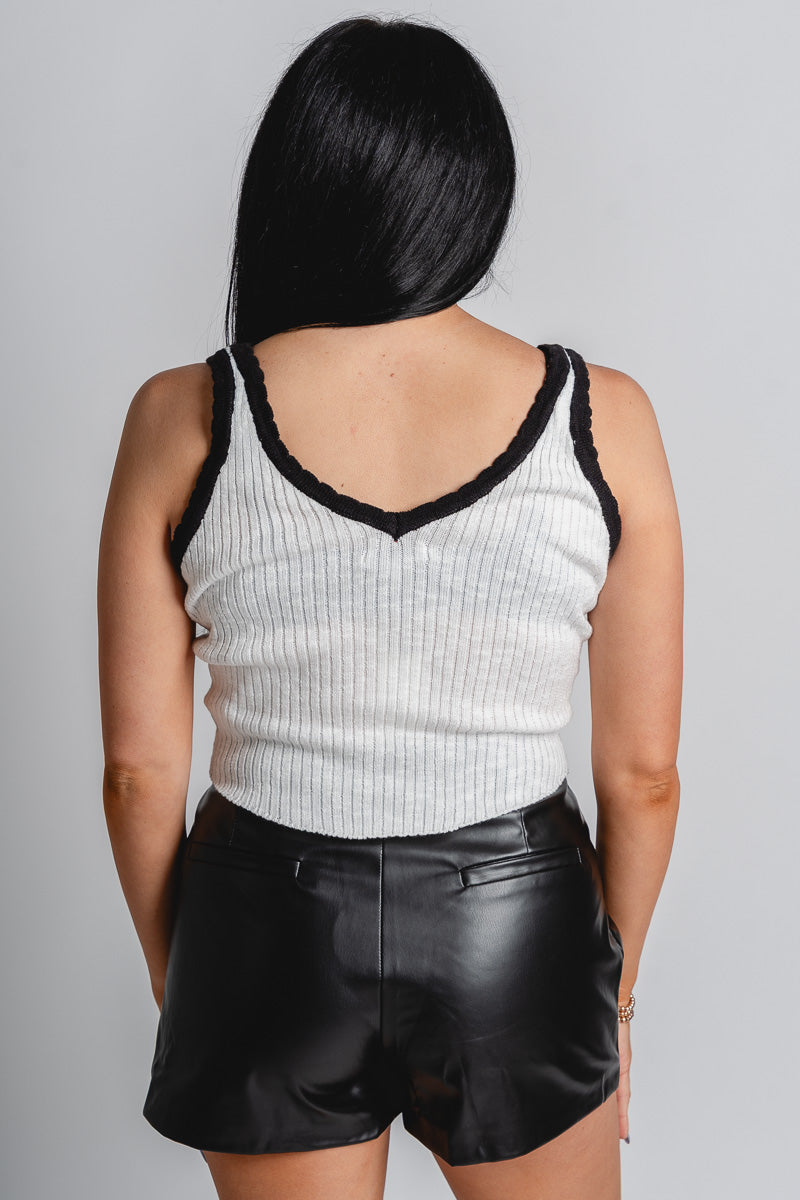 Scallop knit tank top off white