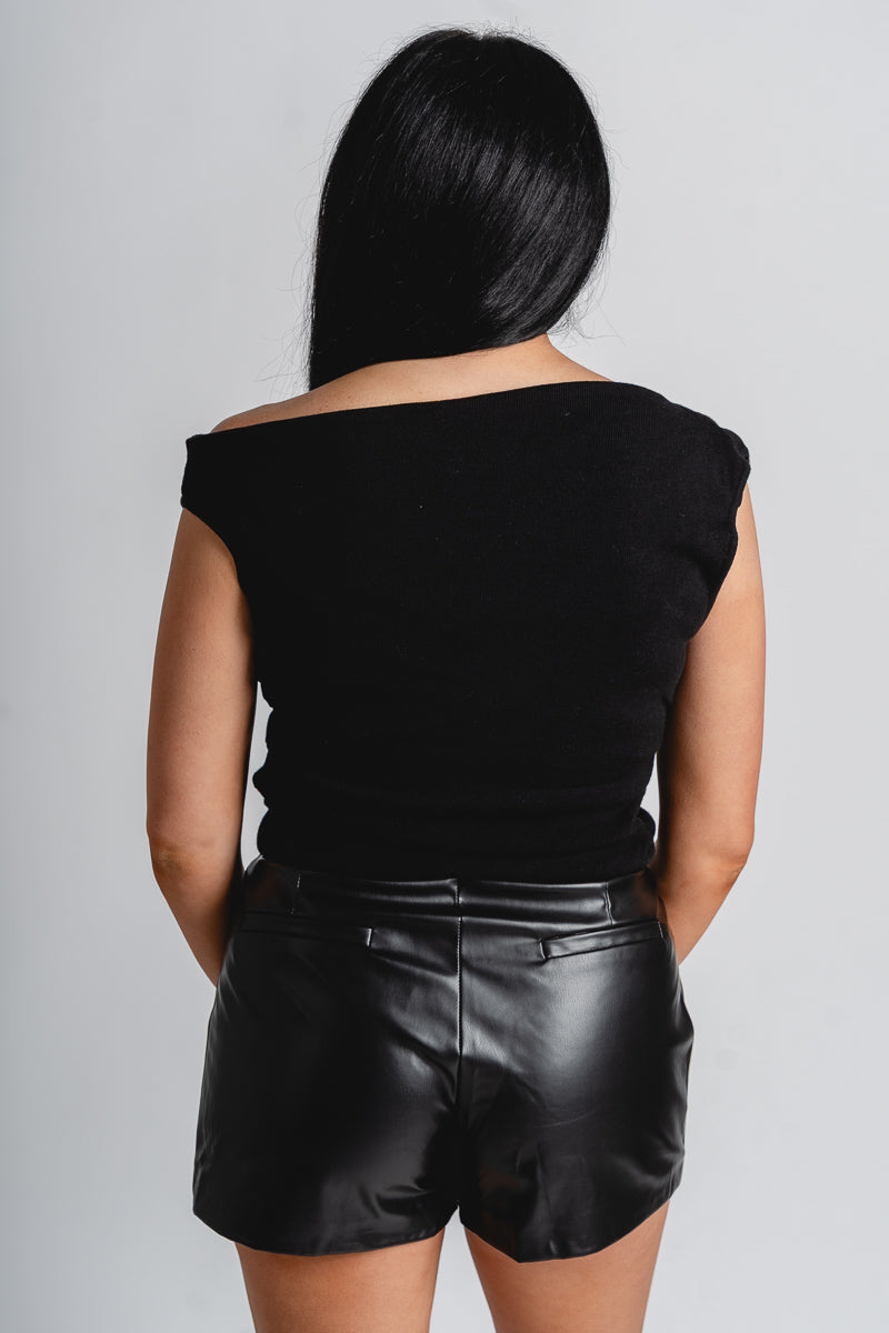 Asymmetrical sweater tank top black