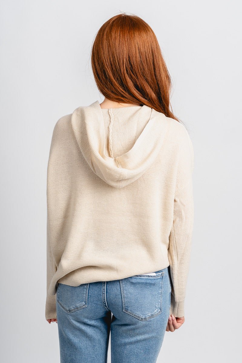 Lightweight hooded sweater cream